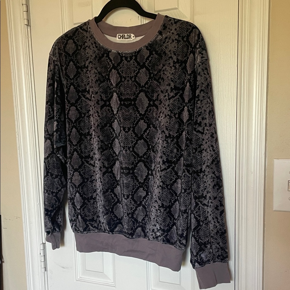 Chrldr snakeskin print velour crew neck sweater, size small